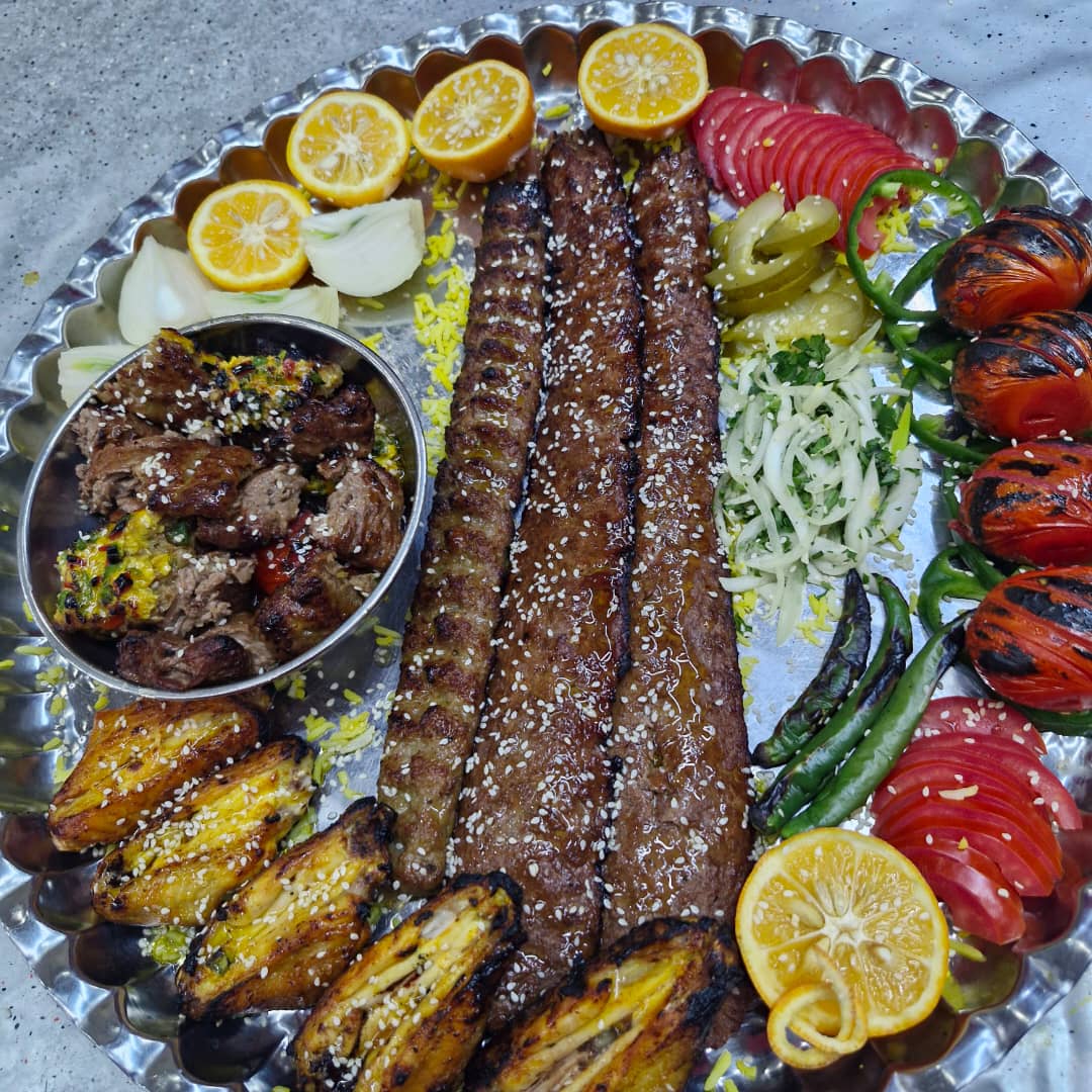 رستوران آندو میدان عمار همدان