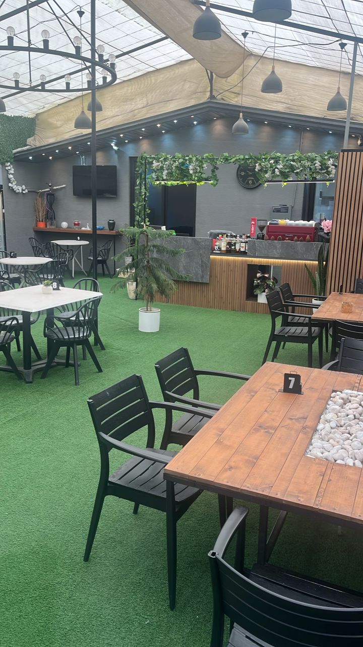 کافه رستوران مشایخ در بابل