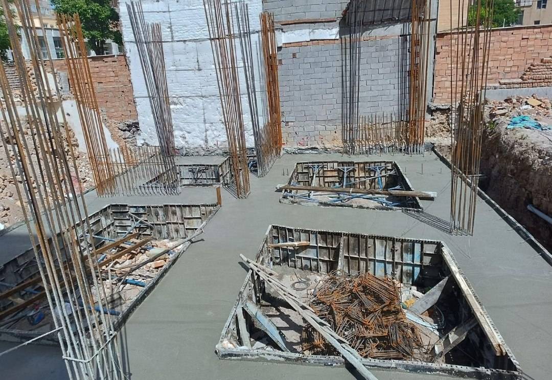 پیمانکاری سازه بتنی ساختمان محمدزاده در اردبیل