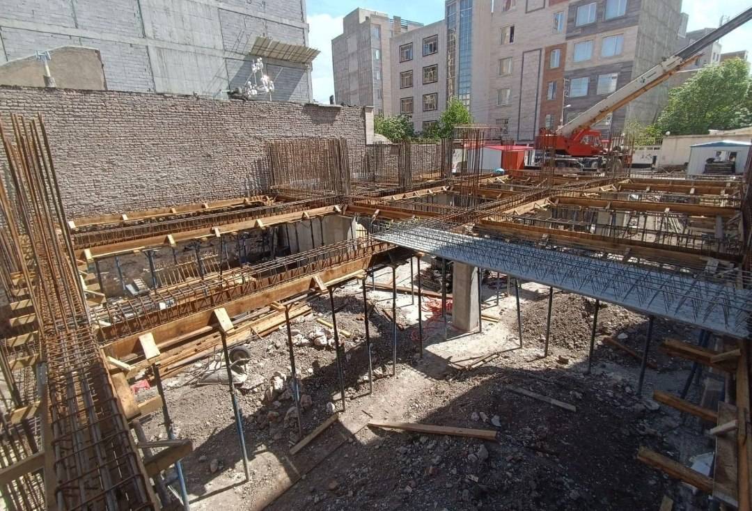 پیمانکاری سازه بتنی ساختمان محمدزاده در اردبیل
