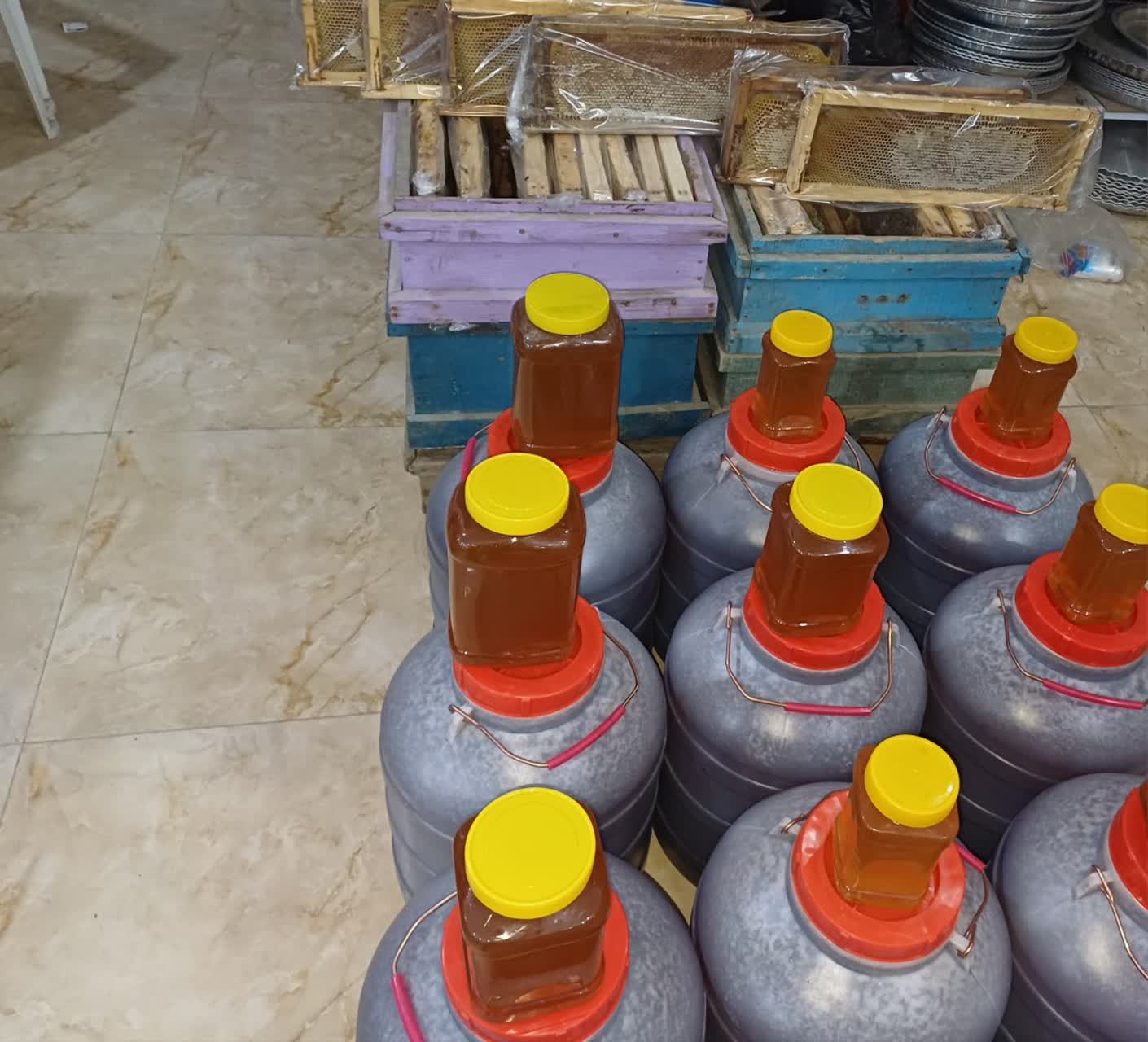 فروشگاه فرشید در لفور شیرگاه