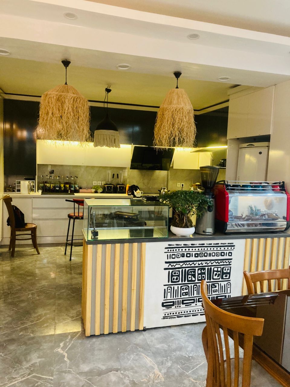 رستوران خرگوش سفید در نیشابور