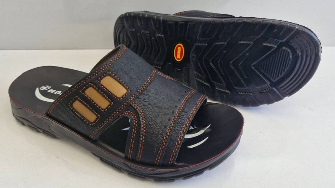 تولید و پخش عمده صندل و دمپایی وطن به مدیریت مهدی عسگری در قم