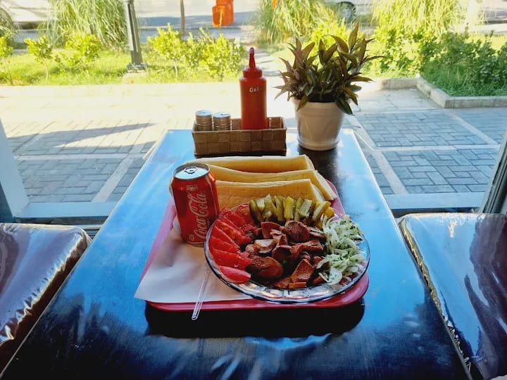 فست فود امیرویچ در رضاشهر مشهد