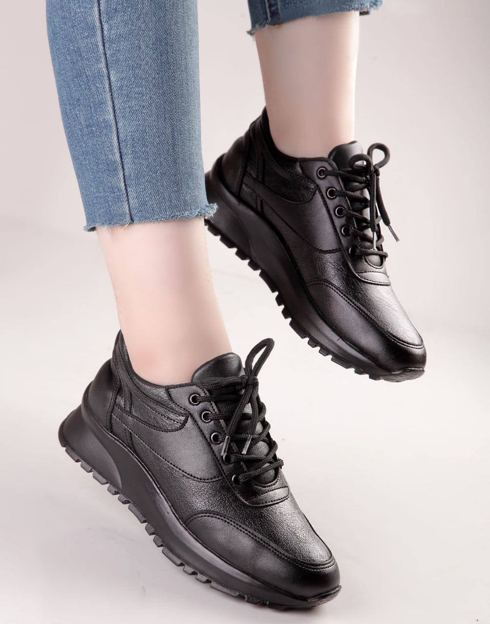 تولید و پخش کفش زنانه نوین گام صابریاحقی در همدان