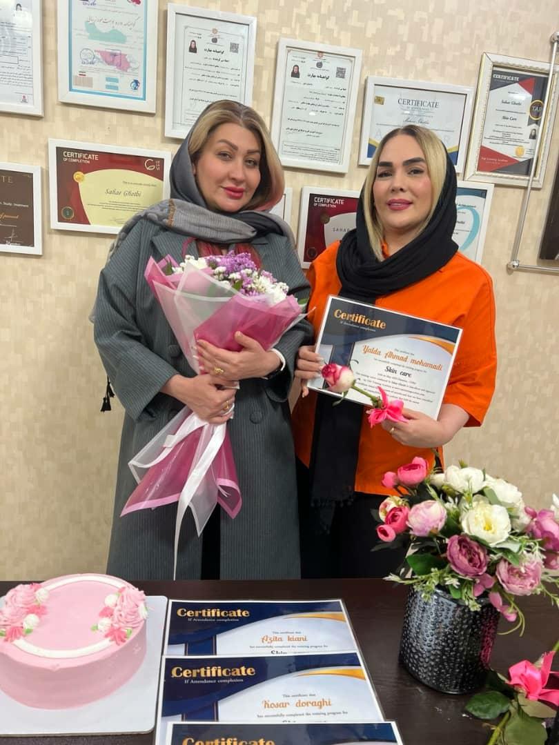 آموزشگاه مراقبت پوست و مو سحر قطبی در اهواز