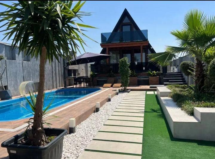 اجاره کلبه سوئیسی استخردار سپیدا در رشت