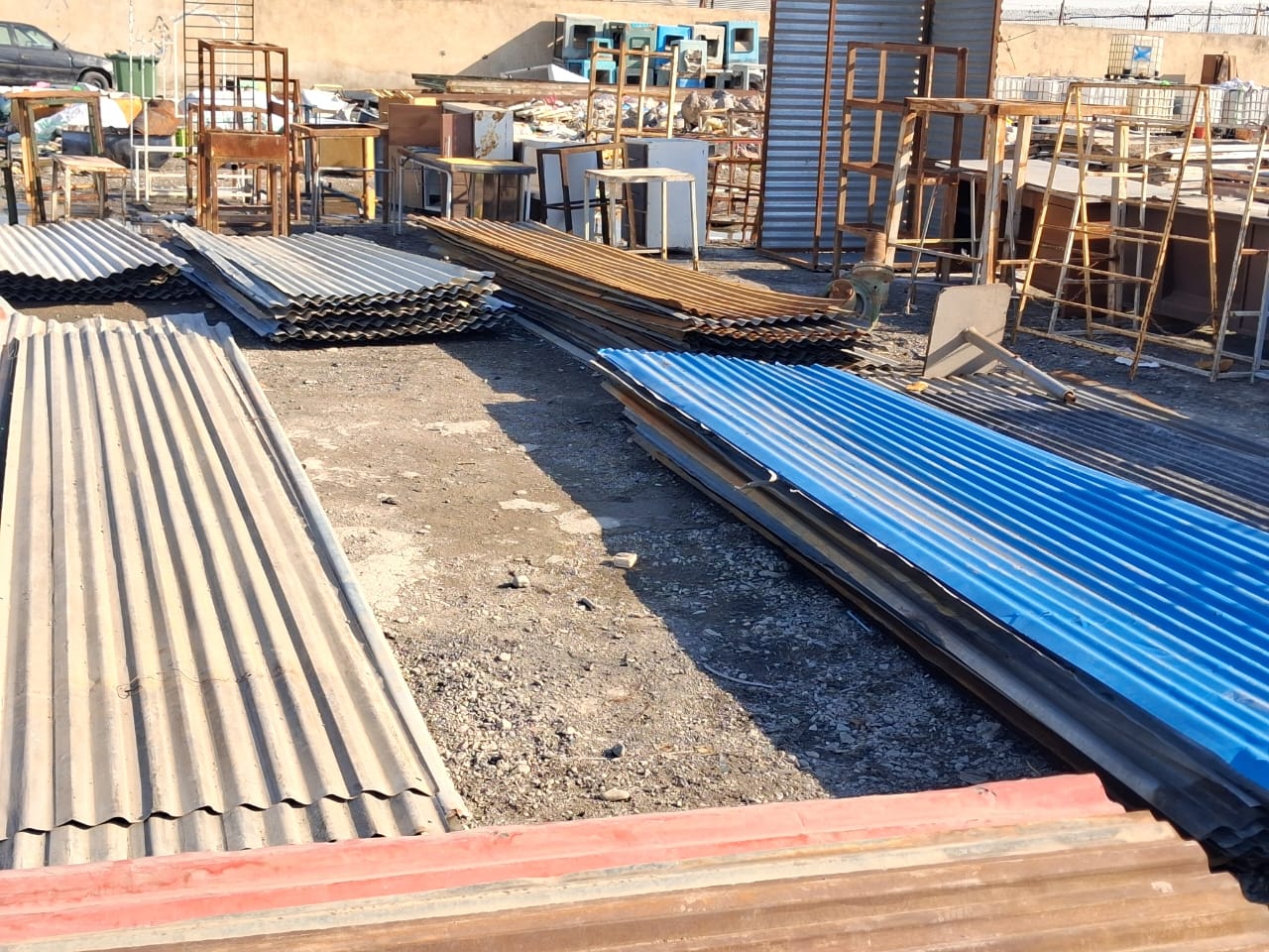 فروش عمده و خرد ورق شیروانی و پروفیل عباسی در اصفهان