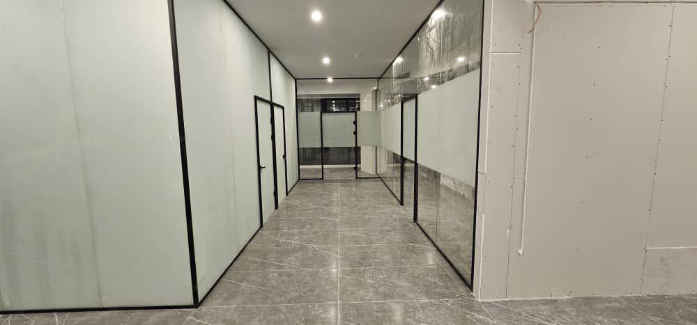 تولید و فروش شیشه سکوریت ضدگلوله و لمینت پارتیشن اداری کفایی در کرج