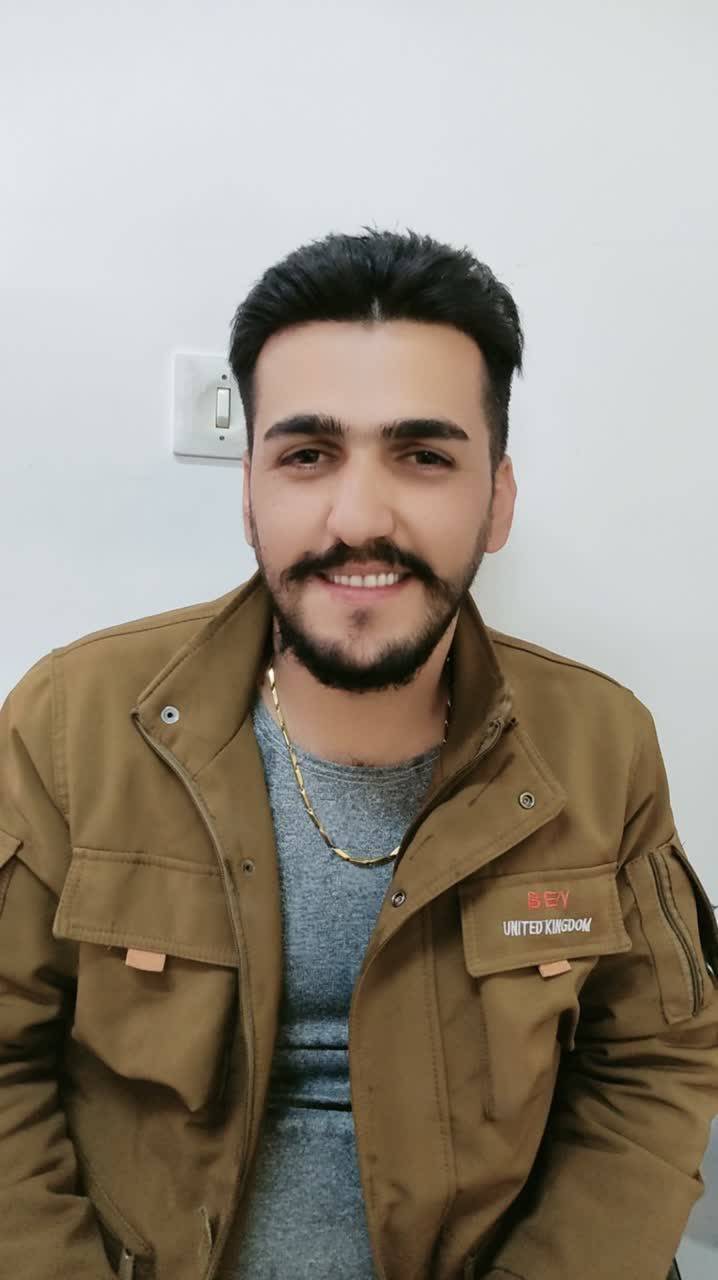 دندانسازی سید محمود هاشمی ساخت دندان مصنوعی طرح لمینتی در یزد