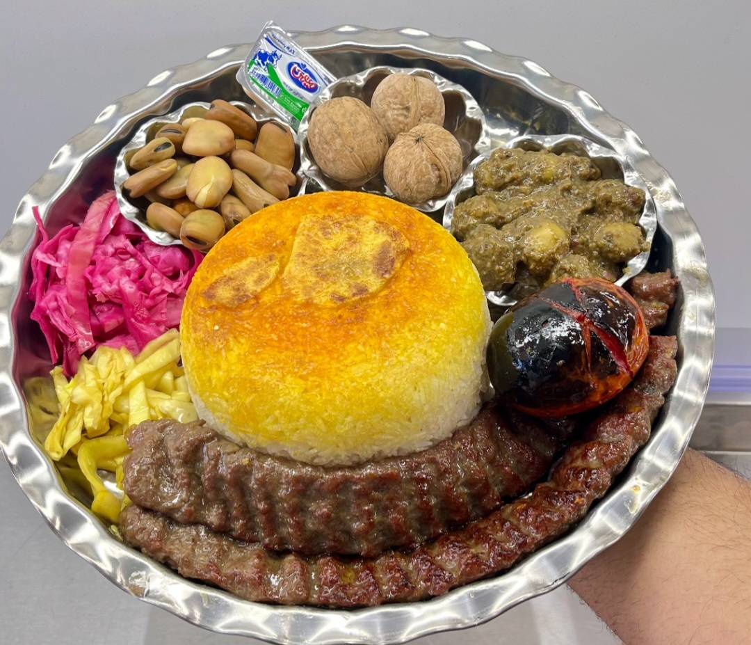 رستوران بیرون بر قورمه سرا در بوشهر