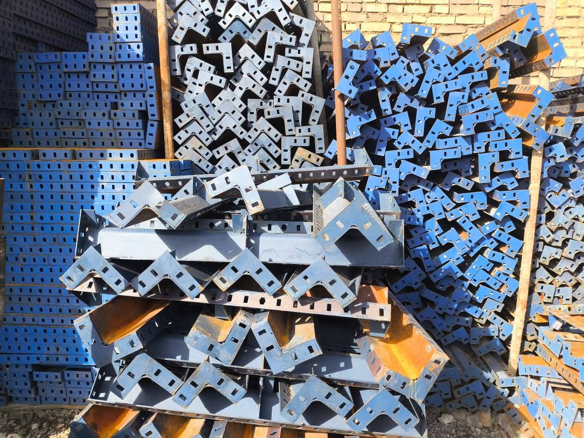 فروش و اجاره قالب های فلزی بتن و پلیمری آراز در اهواز