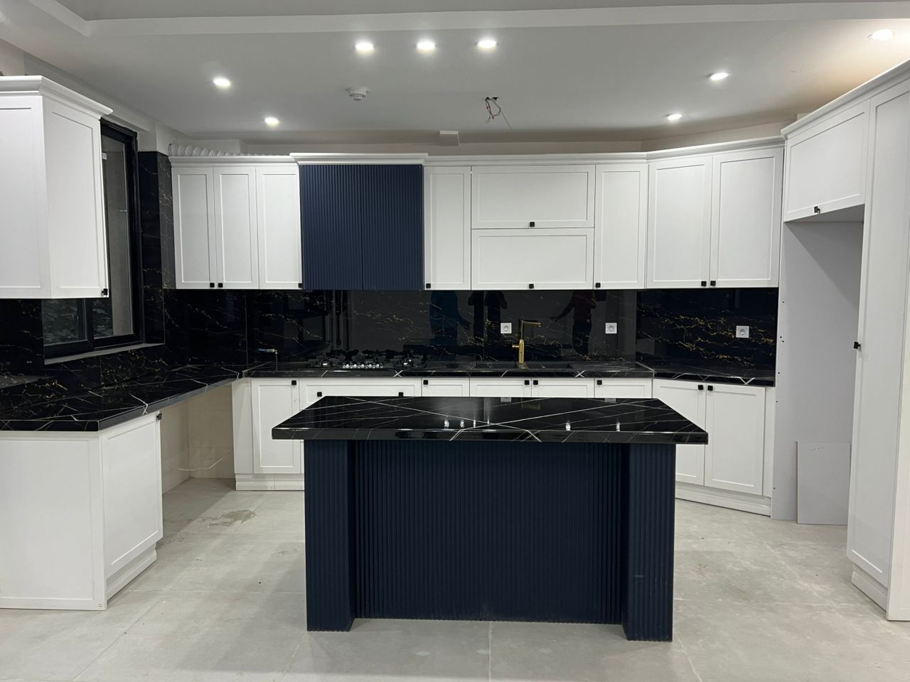 ساخت و اجرای کابینت و کمددیواری هونام دکور در تهران