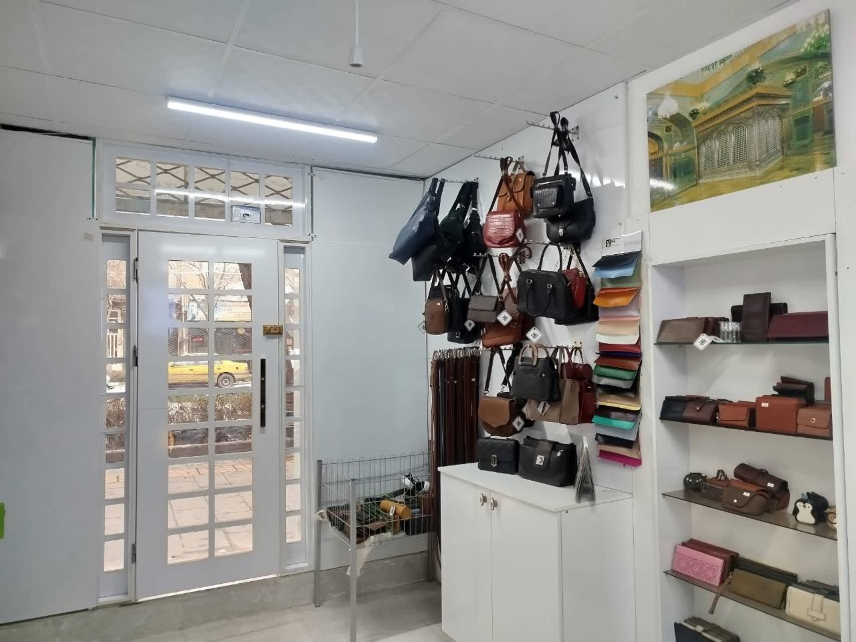 تولید و فروش کیف و کفش چرم دست دوز ایران بانو ایران چرم حسین پور در مشهد