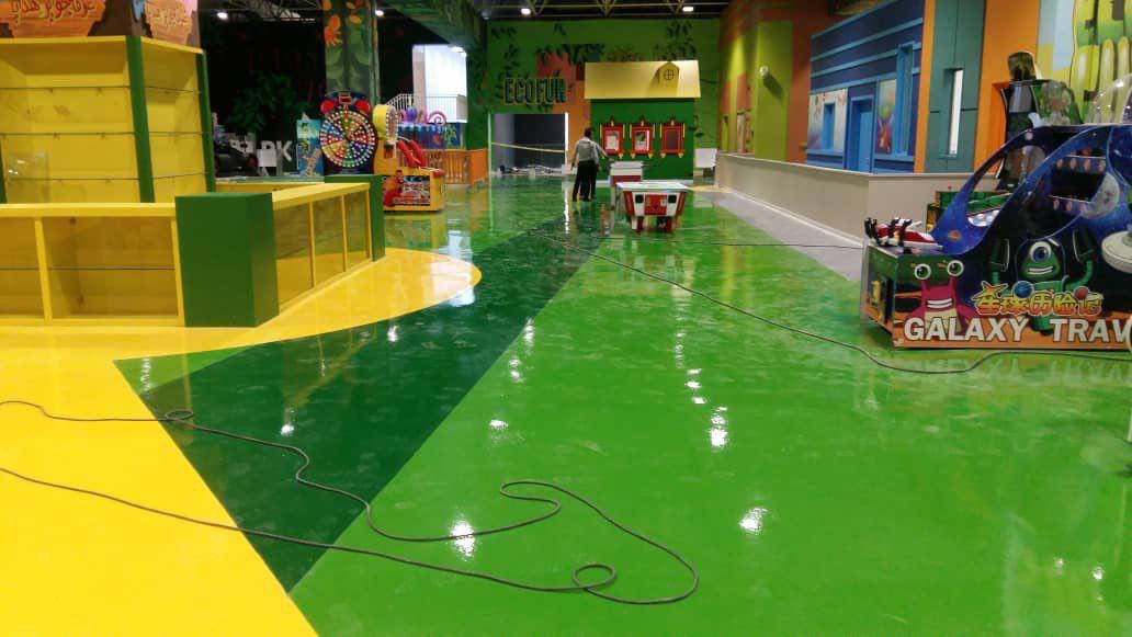 اجرا و تولید کفپوش صنعتی و افزودنی بتن آراک سازه کیهان در رشت