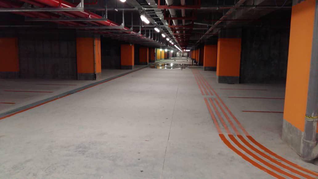 اجرا و تولید کفپوش صنعتی و افزودنی بتن آراک سازه کیهان در رشت