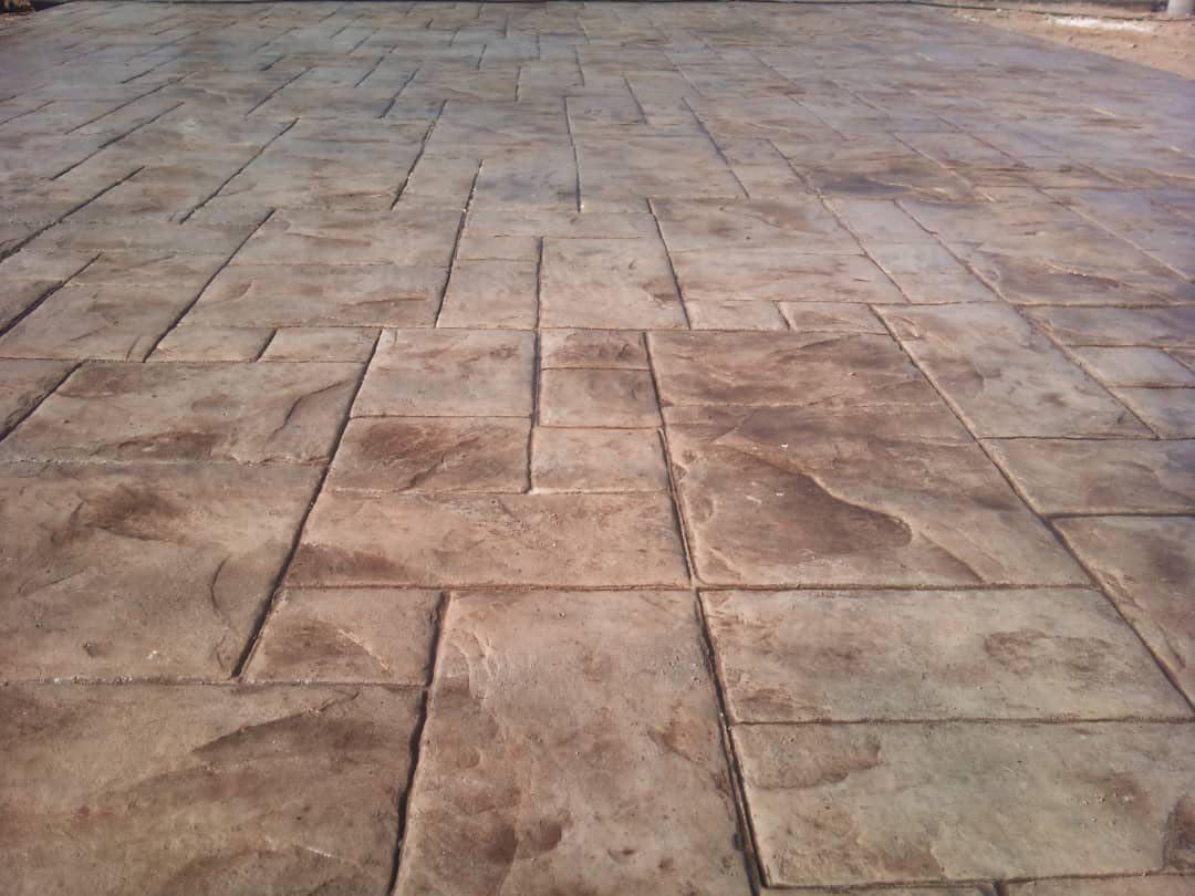 اجرا و تولید کفپوش صنعتی و افزودنی بتن آراک سازه کیهان در رشت