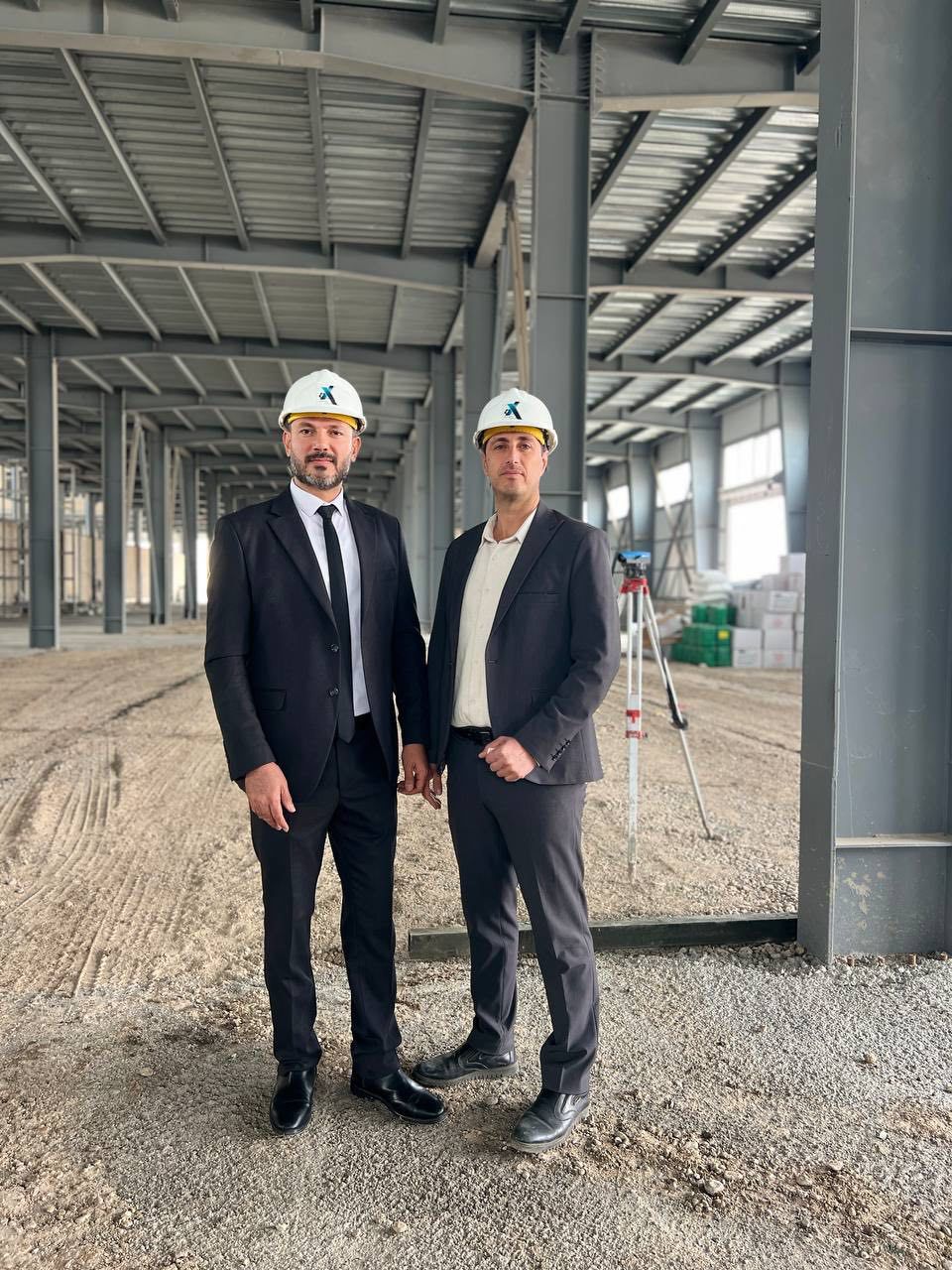 اجرا و تولید کفپوش صنعتی و افزودنی بتن آراک سازه کیهان در رشت