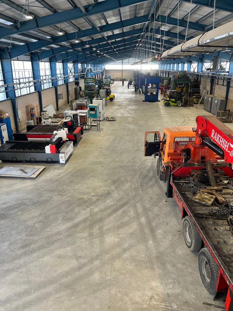 اجرا و تولید کفپوش صنعتی و افزودنی بتن آراک سازه کیهان در قم