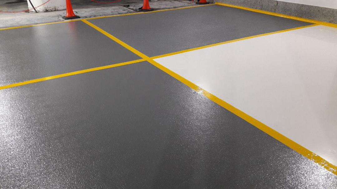 اجرا و تولید کفپوش صنعتی و افزودنی بتن آراک سازه کیهان در قم