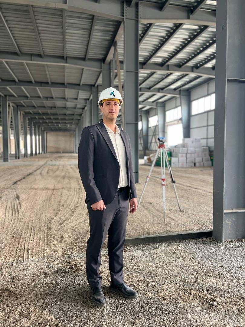 اجرا و تولید کفپوش صنعتی و افزودنی بتن آراک سازه کیهان در قم