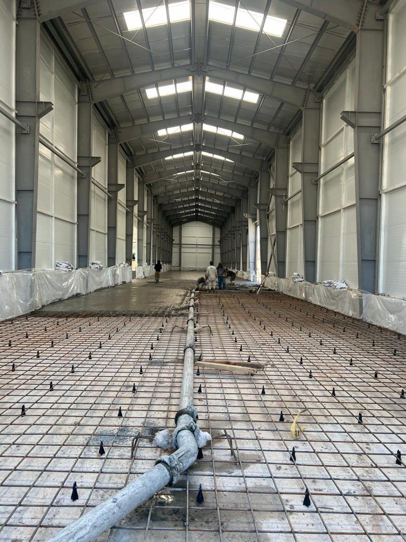 اجرا و تولید کفپوش صنعتی و افزودنی بتن آراک سازه کیهان در قم