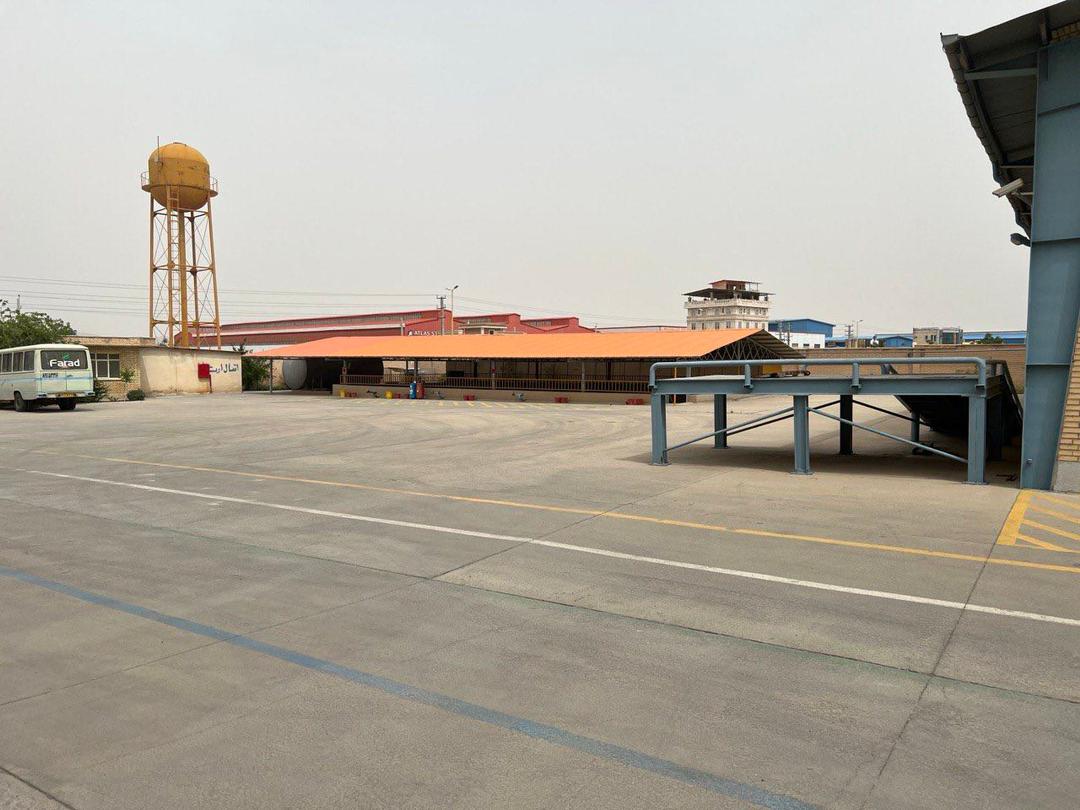 اجرا و تولید کفپوش صنعتی و افزودنی بتن آراک سازه کیهان در قم