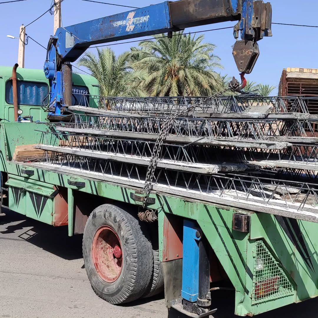 کارگاه تولید تیرچه بلوک و قطعات بتنی استحکام ایزدپناه در بم