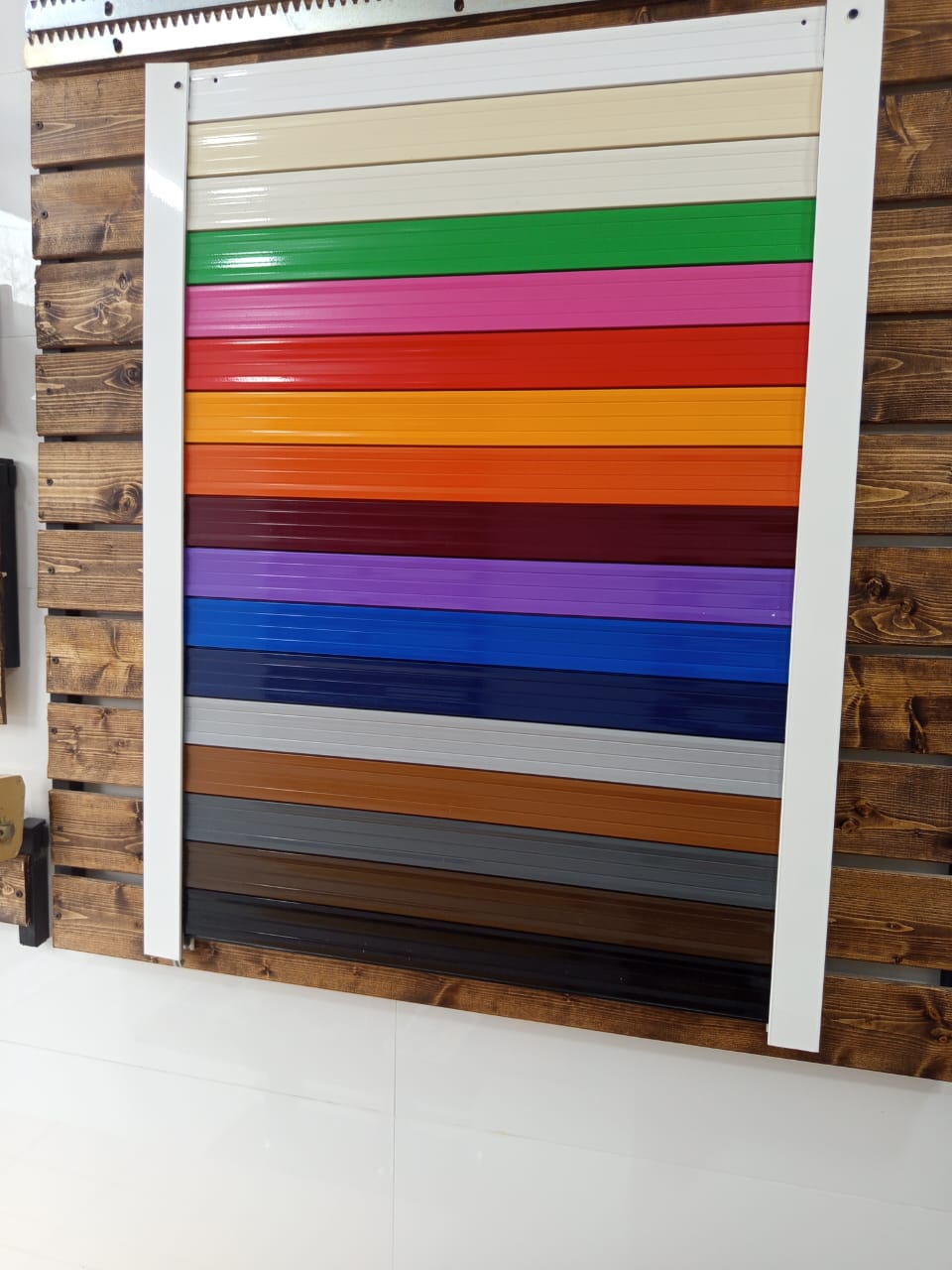 نصب  و تعمير درب و سايبان برقي  ايمن اتوماتيك در آران بيدگل