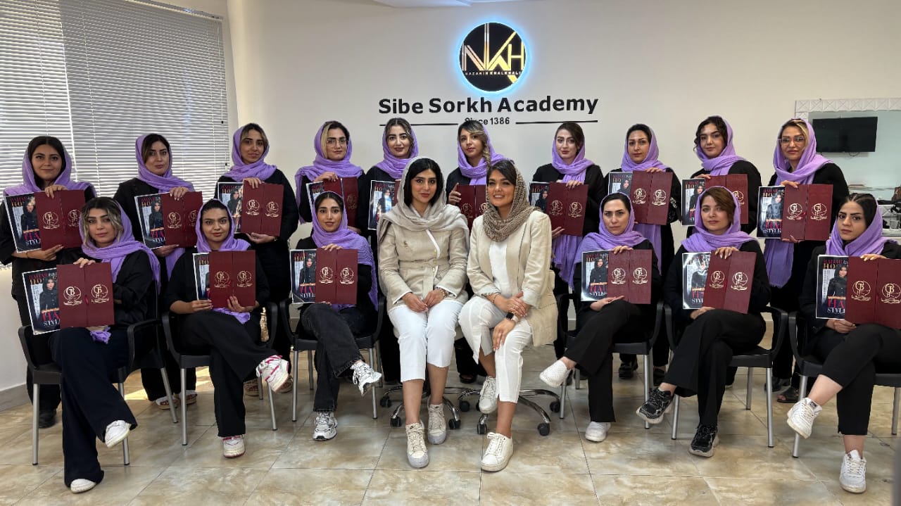 آکادمی مراقبت زیبایی سیب سرخ به مدیریت نازنین خلخالی در قزوین