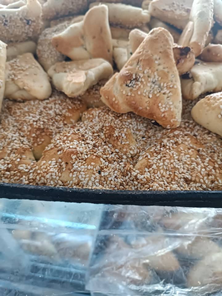 خشکه پزی و کلوچه پزی گردویی و خرمایی فندق در زاهدان