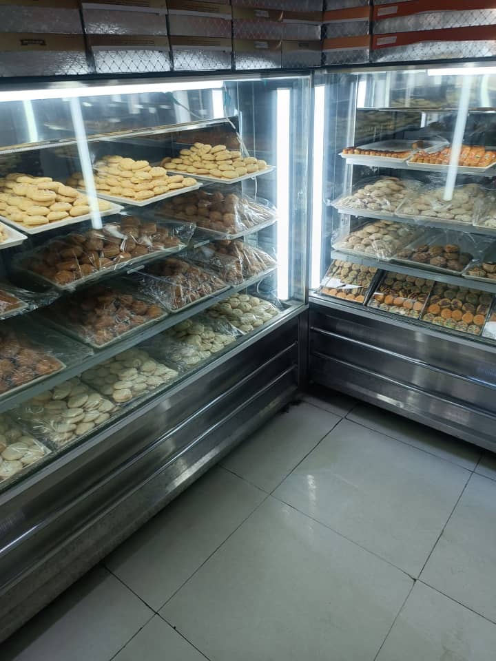 خشکه پزی و کلوچه پزی گردویی و خرمایی فندق در زاهدان