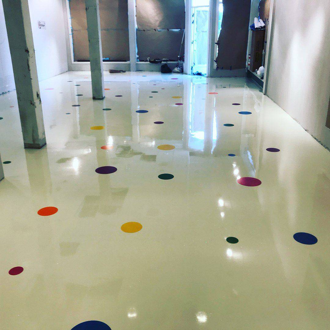 اجرای کفپوش اپوکسی صنعتی عمران صنعت سازان SARAL در بندرعباس