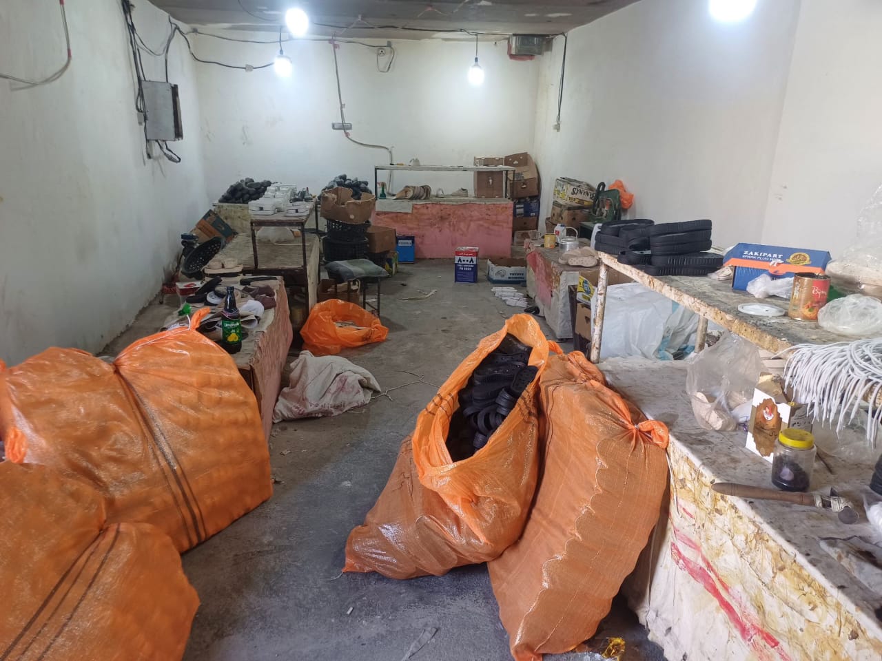 تولید و پخش عمده کفش بچگانه تن تراب در پاکدشت