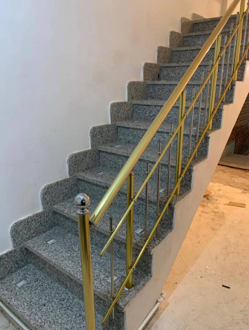 اجرا و نصب حفاظ و نرده استیل بمدیریت آقای بهاری در تبریز