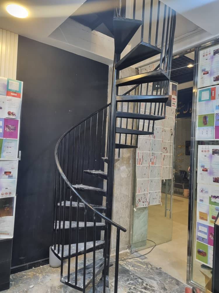 طراحی و اجرای پله دوبلکس و پله گرد مرادی در تهران