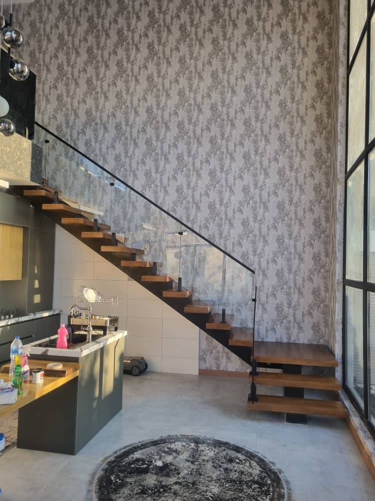 طراحی و اجرای پله دوبلکس و پله گرد مرادی در تهران