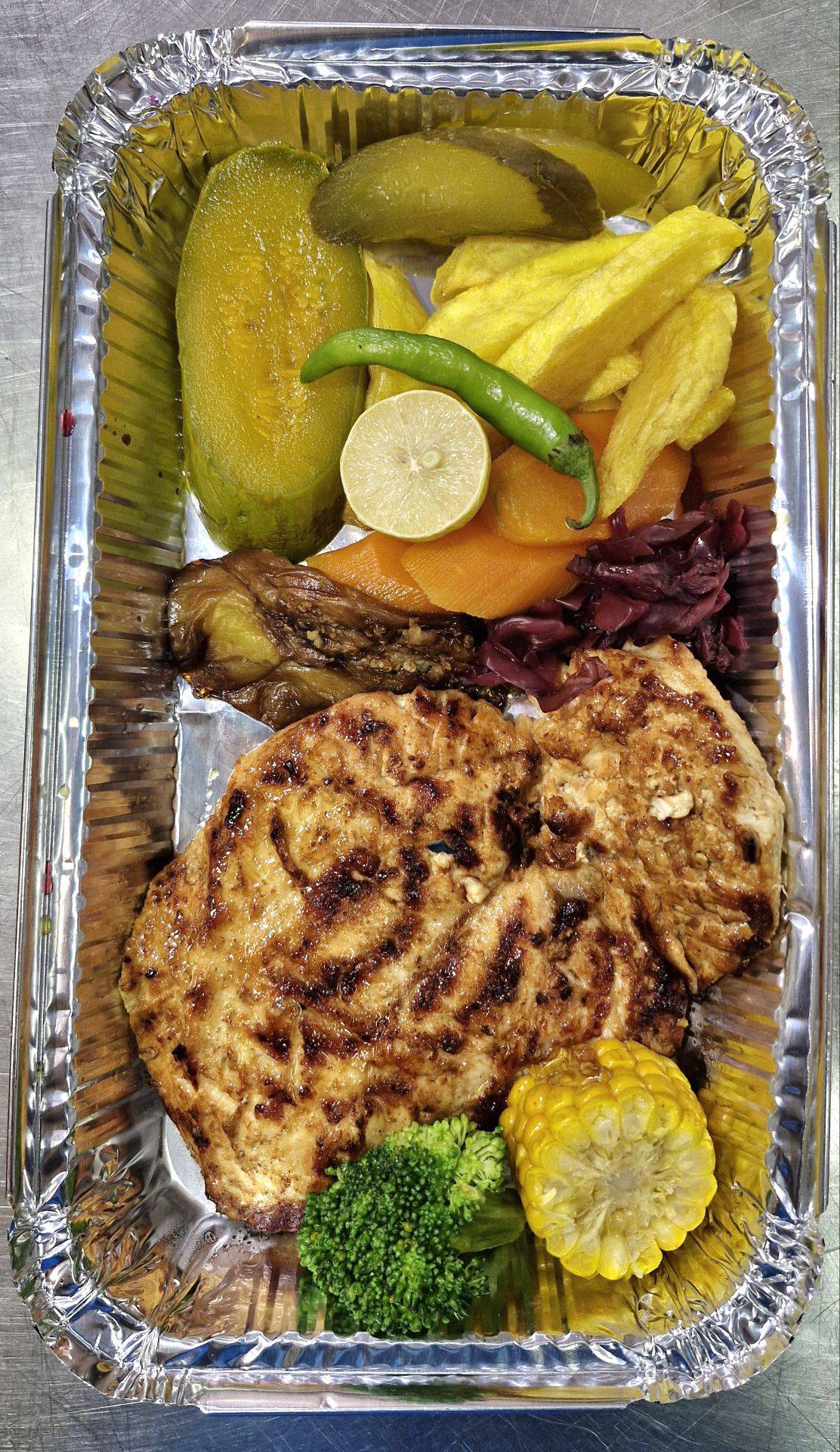 تهیه غذای خانگی آقاجون در کالج تهران