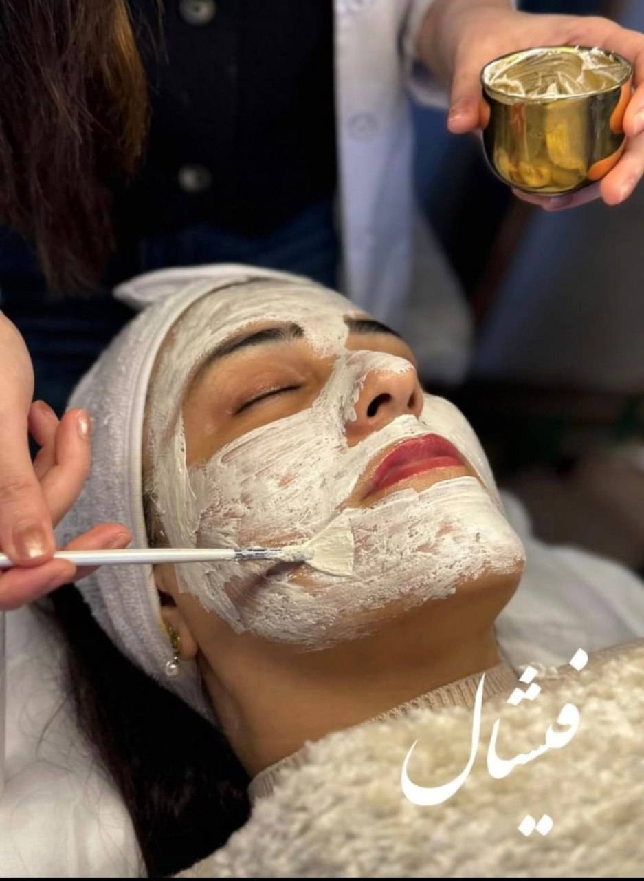 کلینیک تخصصی لیزر موهای زائد ماه لی در رشت