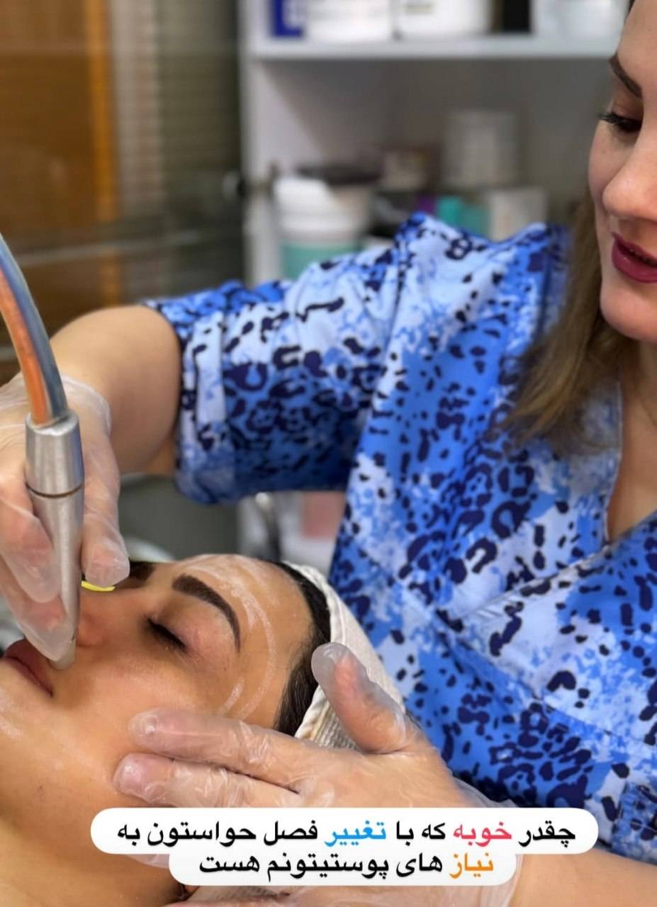 کلینیک تخصصی پاکسازی و فیشال پوست ماه لی در رشت