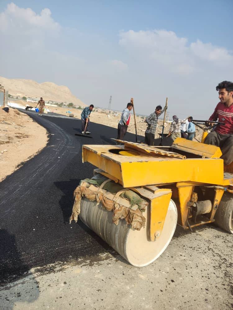 لکه گیری آسفالت و ایزوگام احدکیش در اصفهان