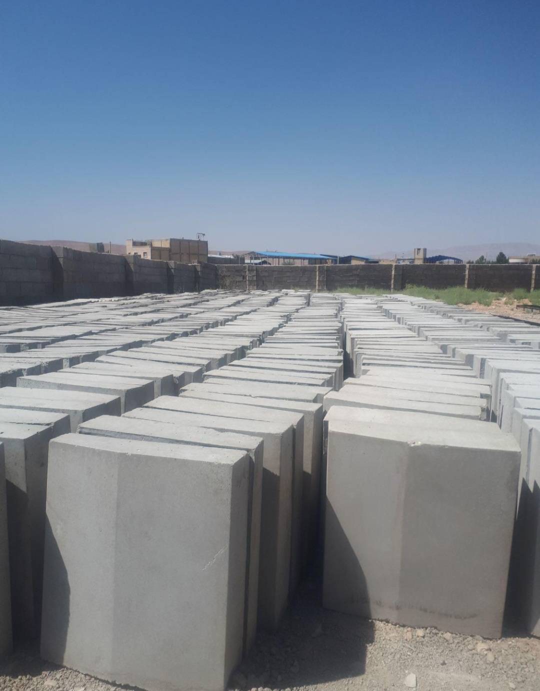 تولید و فروش سنگ جدول تک لبه آدریان بتن سپنتا در شیراز