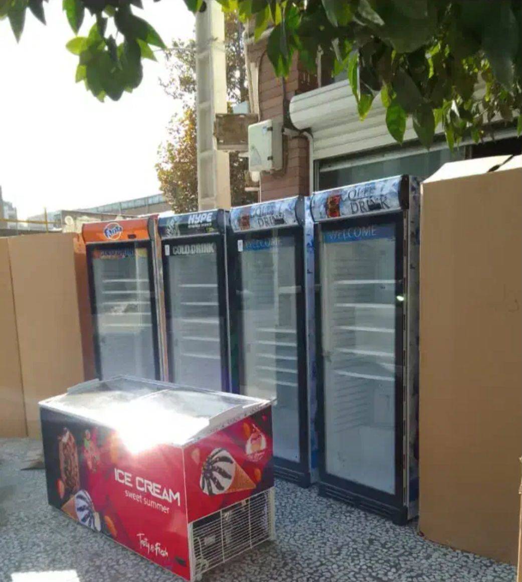 ساخت و فروش یخچال ایستاده ویترینی و آبسردکن گنبدسرما پارسایی فر در گنبدکاووس