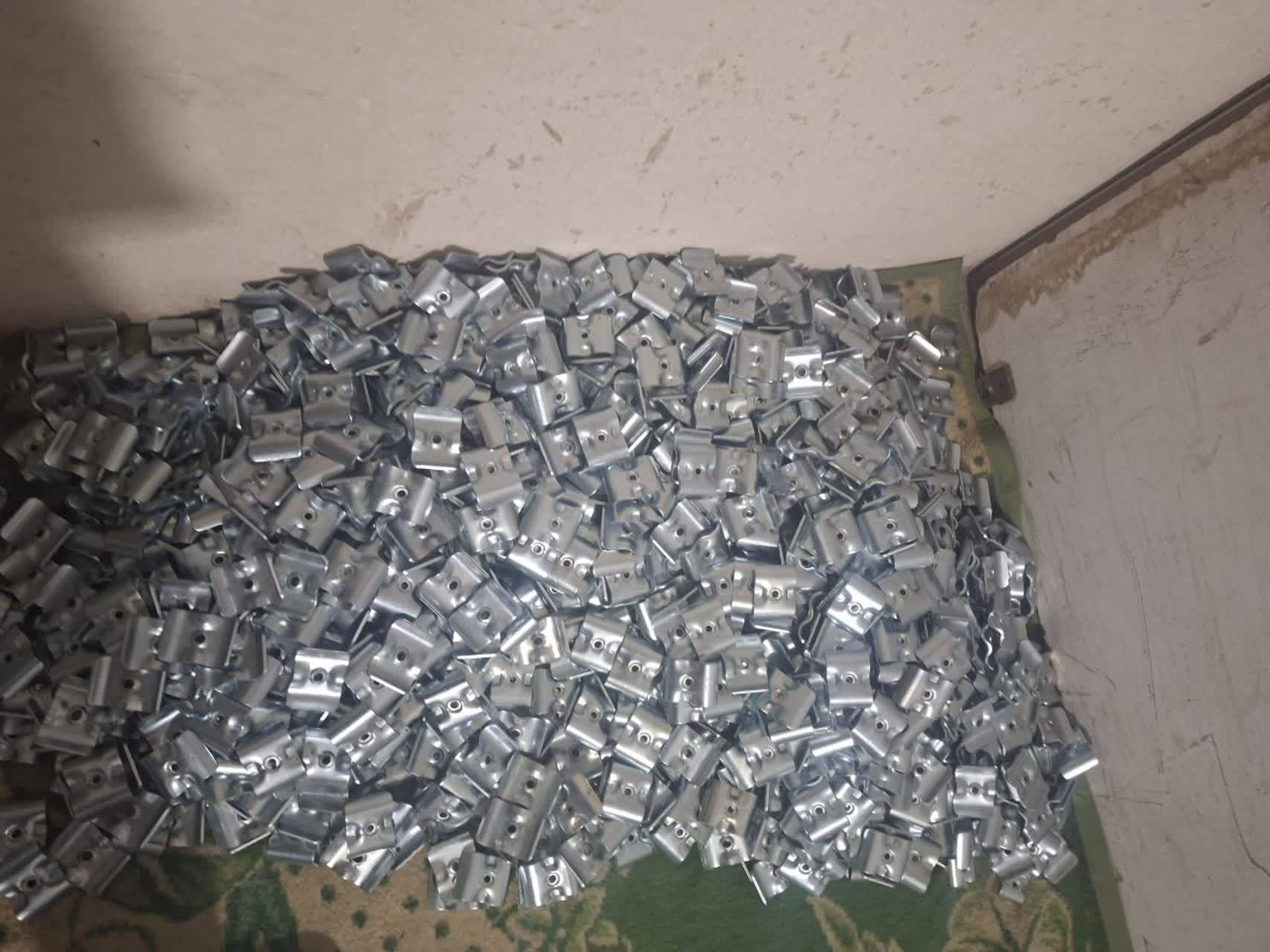 تولید و فروش بست اسپیس فریم پروانه ای اشرفی در غرب تهران