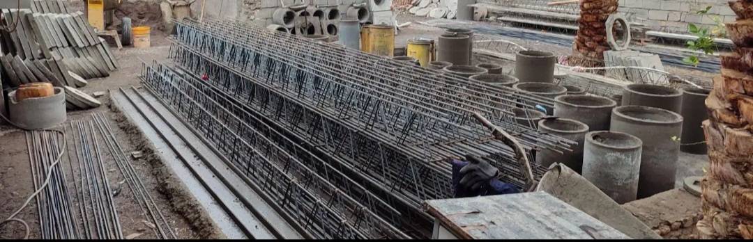 کارگاه تولید تیرچه بلوک و قطعات بتنی استحکام ایزدپناه در بم