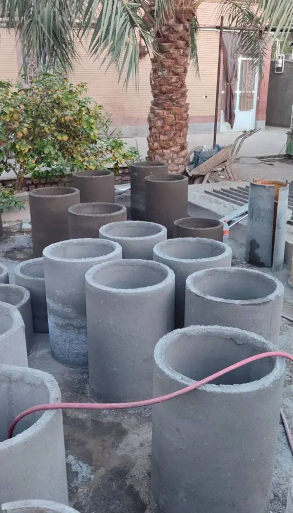 کارگاه تولید تیرچه بلوک و قطعات بتنی استحکام ایزدپناه در بم