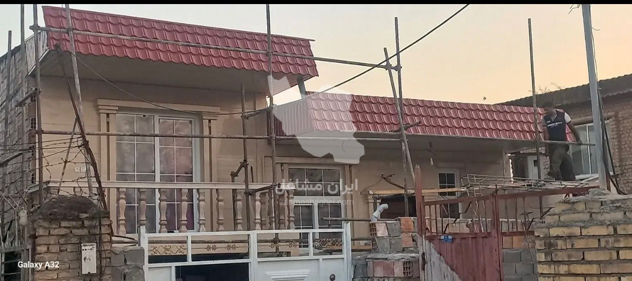 اجرا و نصب سقف شیبدار شیروانی و نمای زیر شیروانی محمدی در گرگان