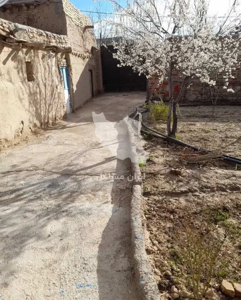 اقامتگاه بومگردی و گردشگری پارس در روستای بیدواز اسفراین