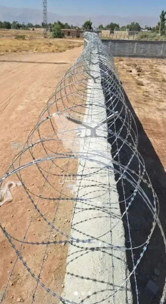 طراحی نصب صفر تا صد حصارکشی فنس سیم خاردار دستگردی در دزفول