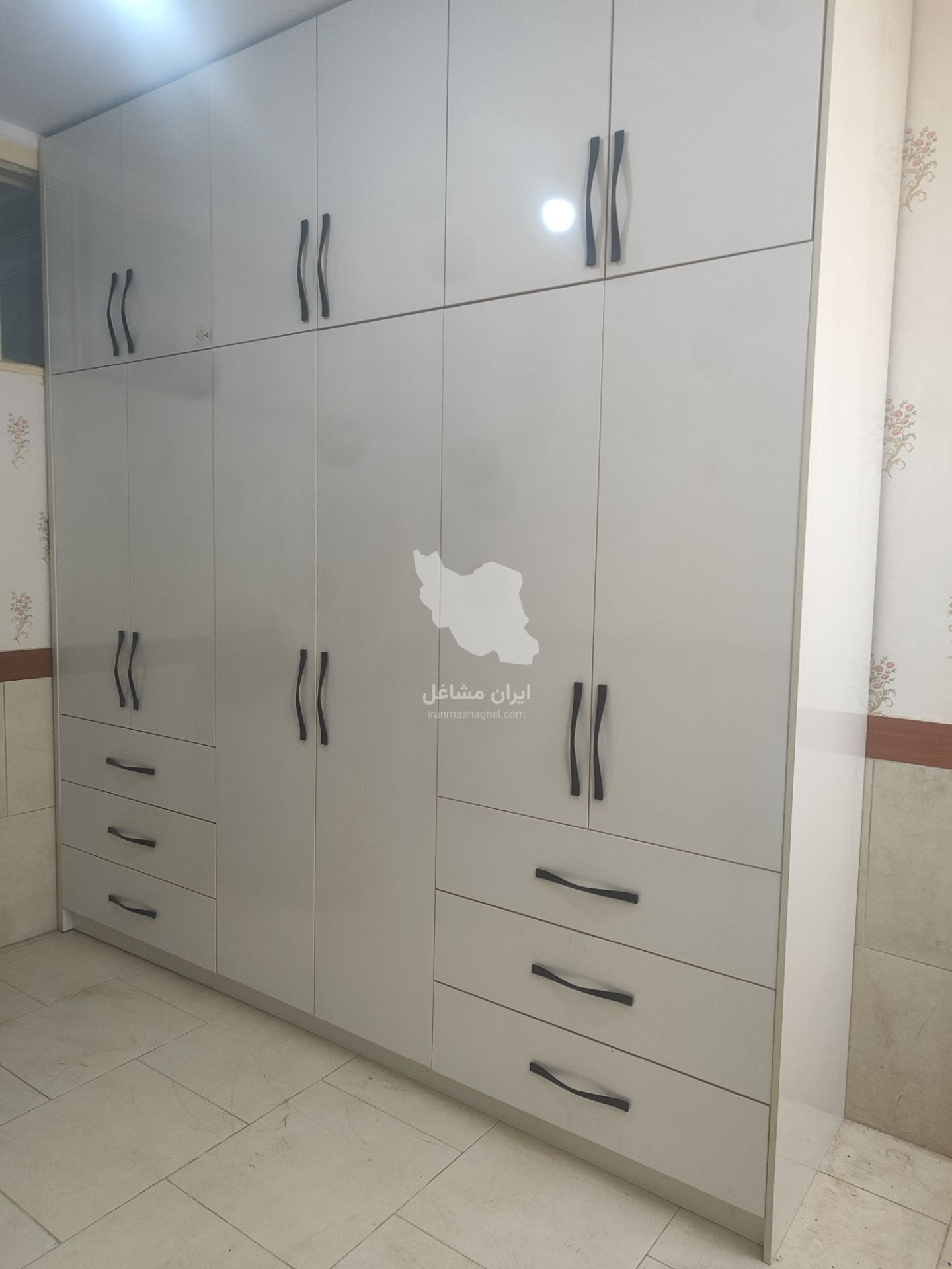 طراحی و ساخت دکوراسیون داخلی پازل کابین در تهران